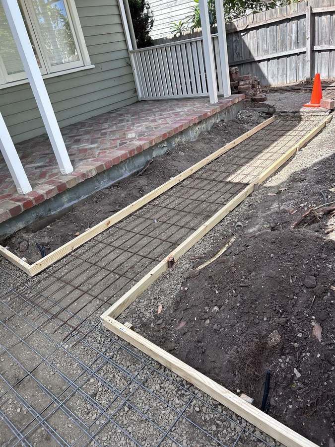Concrete path formwork & reinforcement